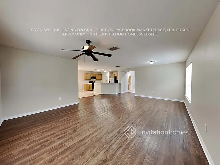 12518 Chenwood Ave — Photo 4