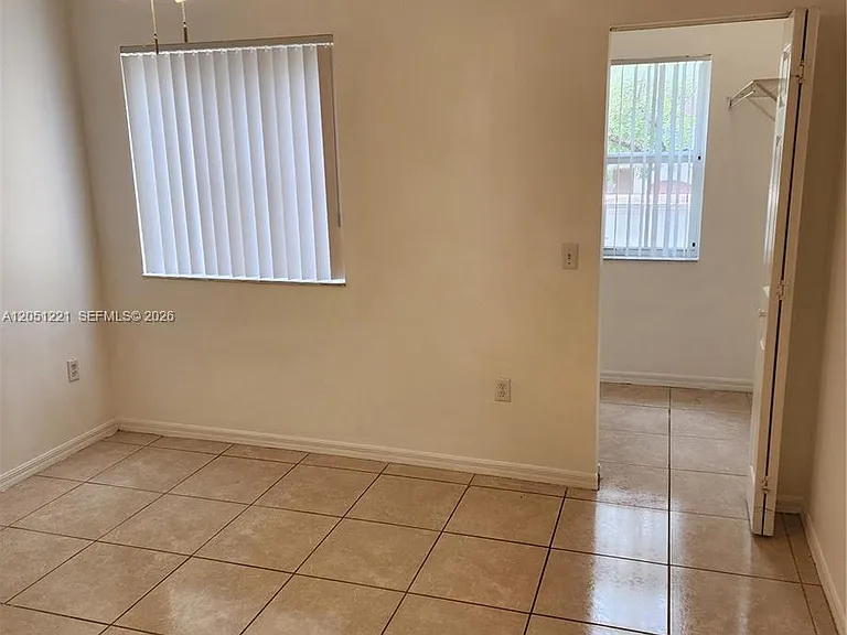 2433 Centergate Dr #203 — Photo 10