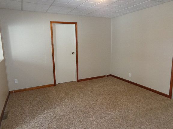 4th image of 195 Walker St