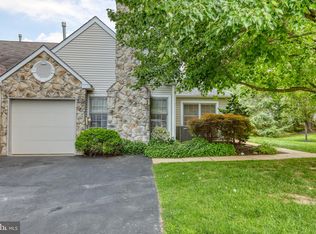 37 Gaylord Ct, Newtown, PA