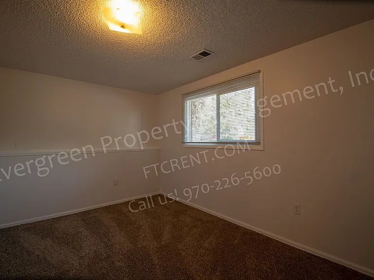 2401 W Stuart St — Photo 27