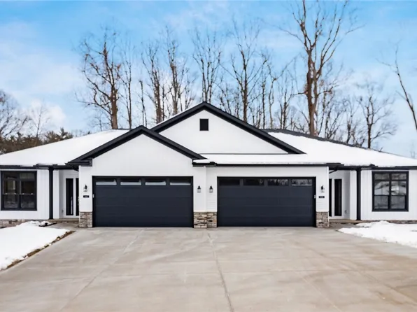 3460 Jamestown Dr, Zanesville, OH 43701