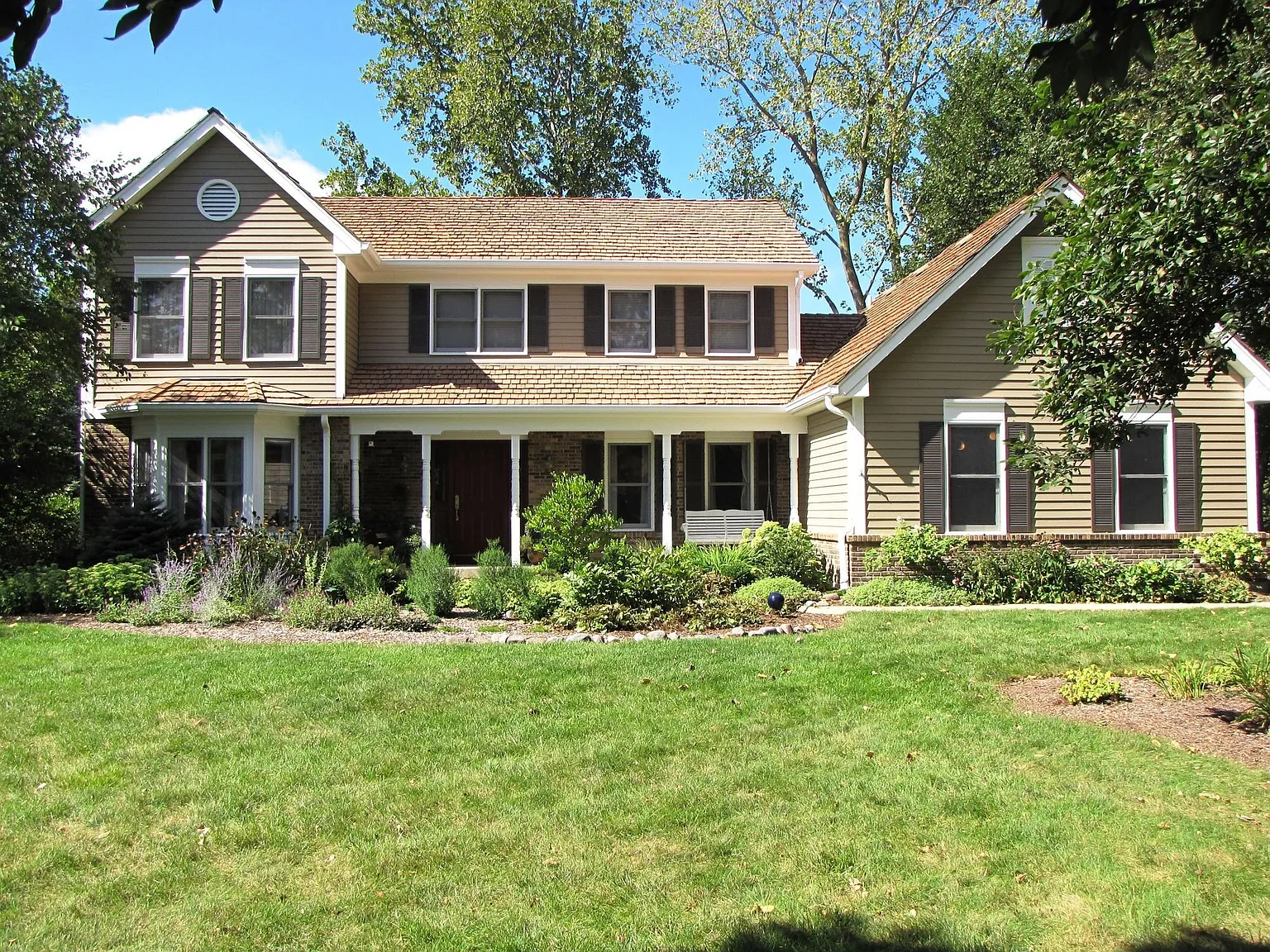 2143 Kenton Ln photo 1