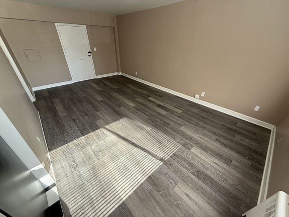 5th image of 1653 N Prospect Ave #320