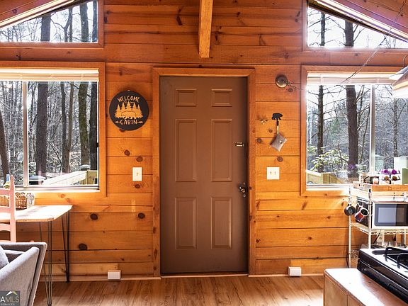 4th image of 82 Twilight Dell Rd