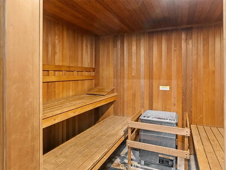 6752 Hillpark Dr #303 — Photo 23
