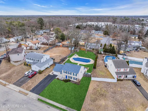 1047 Irving Place, Toms River, NJ 08755