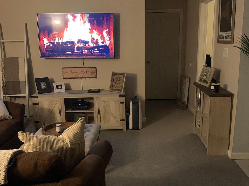 1st image of 2440 Jackson Ave