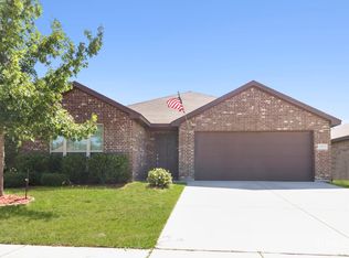 8417 Weeping Cherry Ln, Fort Worth, TX 76140