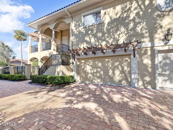 5th image of 140 CUELLO Court #202