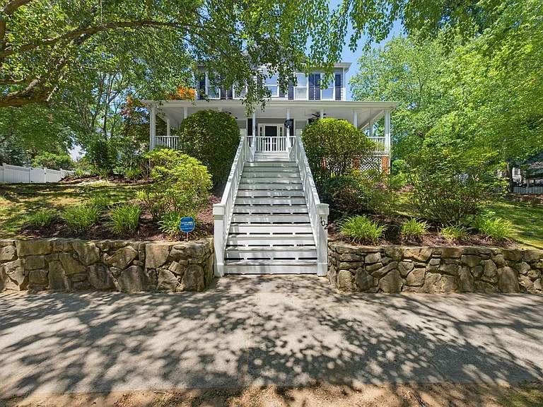102 Parkside Cir — Photo 15