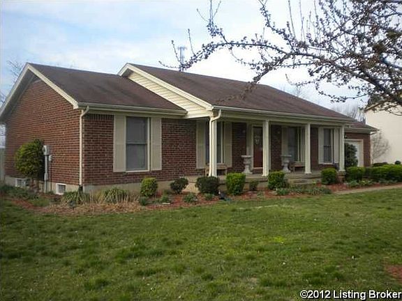 2nd image of 1015 Cobblestone Cir