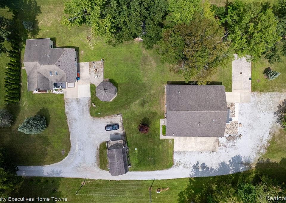 3932 State Rd, Fort Gratiot, MI 48059 MLS 20230092845 Zillow