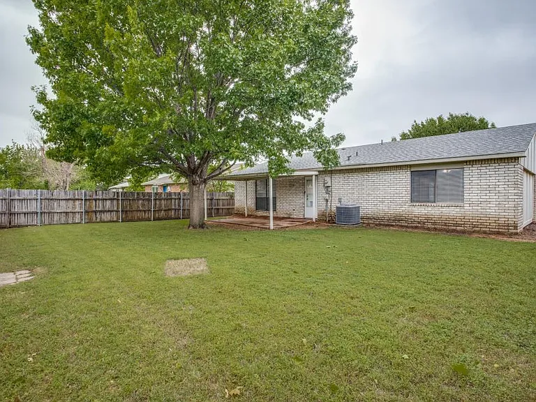 5532 Gibson Dr — Photo 24