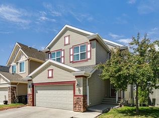 248 NW Copperpond Cir SE, Calgary, AB T2Z0R3