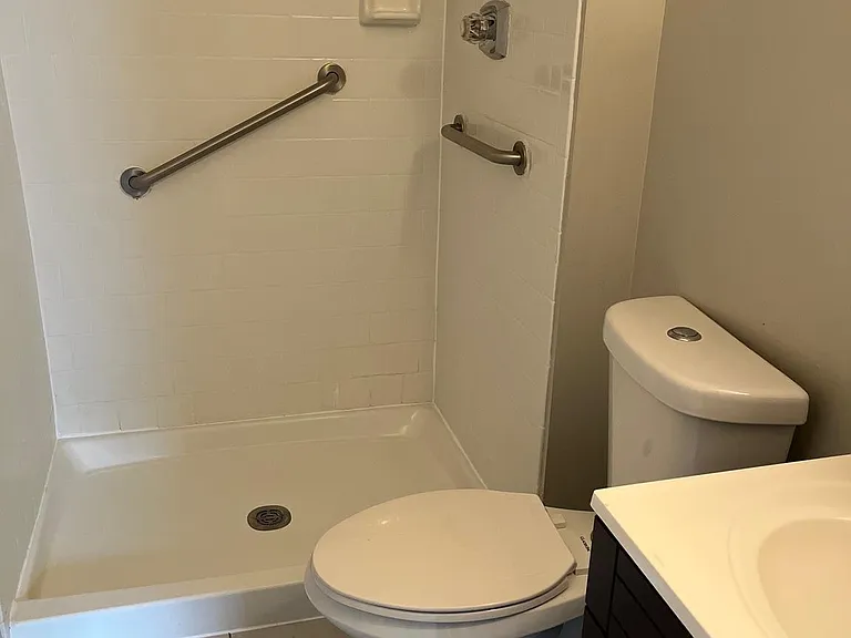 Blarney Stone Ct — Photo 13