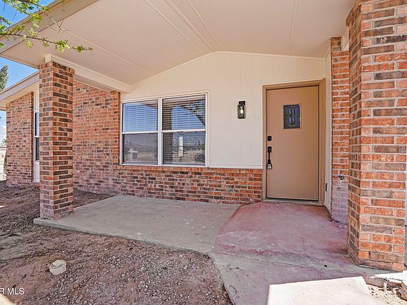 4th image of 300 Tierra Linda Dr