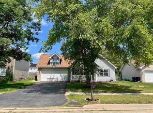 5696 Petworth Dr, Rockford, IL 61109