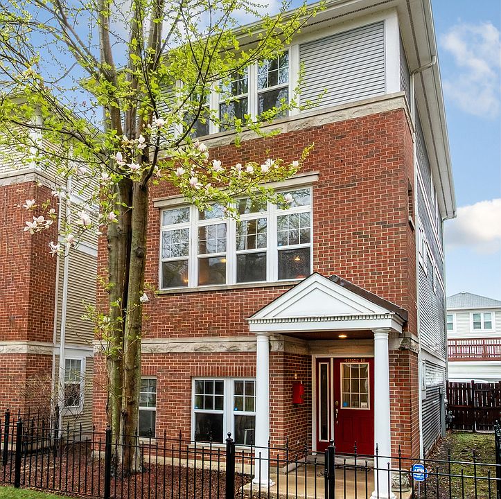 1st image of 4922 S Cornell Ave APT B
