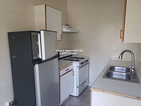 4th image of 636 S Cochran Ave APT 104