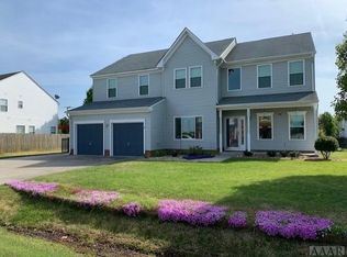 136 Eagleton Cir, Moyock, NC 27958