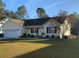 328 Divot Ct, Swansboro, NC 28584