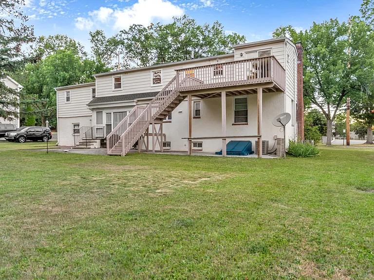 80 E Century Rd #2 — Photo 27