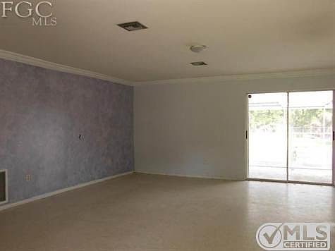 3rd image of 6343 Saint Andrews Cir S