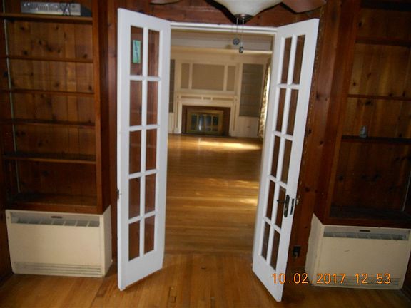 3rd image of 1226 Garrison Ave