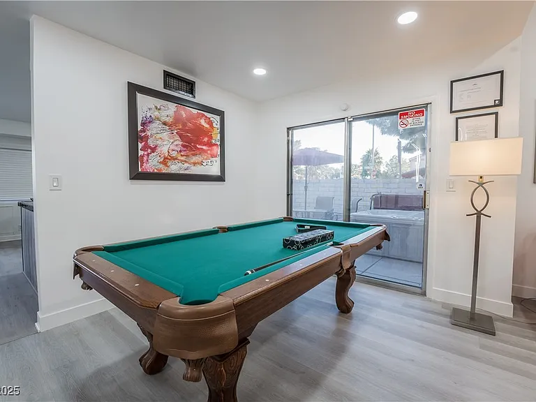 2364 Belvedere Dr — Photo 5