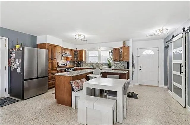 309 Fawn Dr — Photo 5