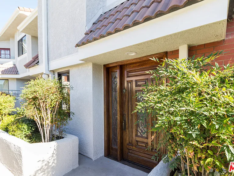 301 W Loraine St #8 — Photo 3
