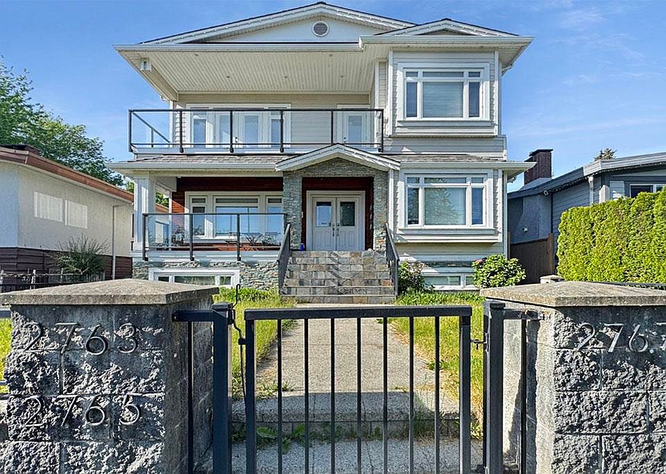 1st image of 2765 E 54th Ave