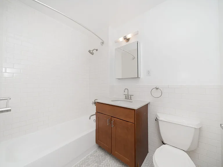 7525 153rd St #307 — Photo 7