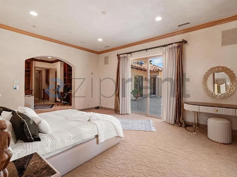 18545 Aliso Canyon Rd — Photo 35