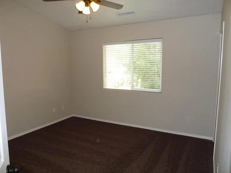 477 N 300 W — Photo 6