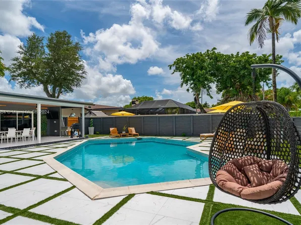 4901 Madison St, Hollywood, FL 33021