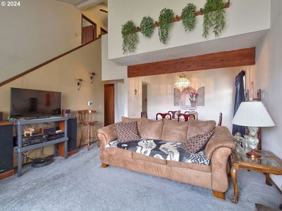 1561 NE Kennedy Ln, Hillsboro, OR, 97124