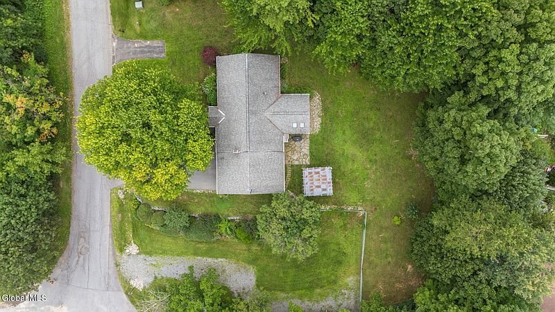 3rd image of 106 Wesskum Woods Road