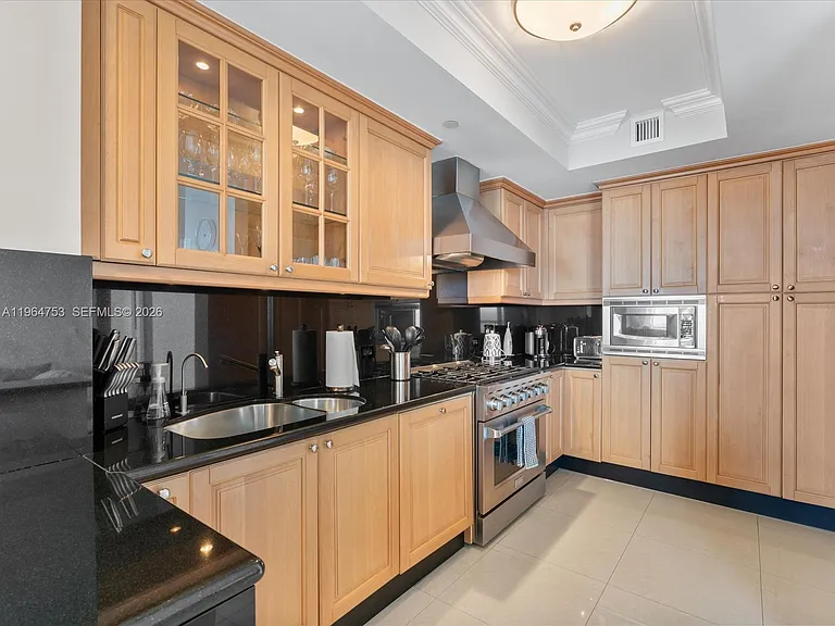17875 Collins Ave #4405 — Photo 19