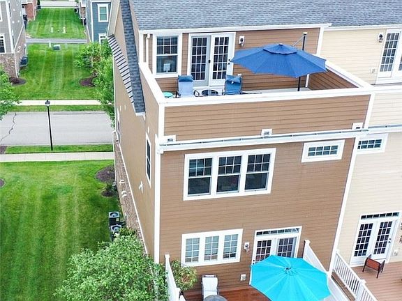 2nd image of 331 Osona Ln