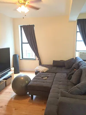 Rented by Living New York | media 34