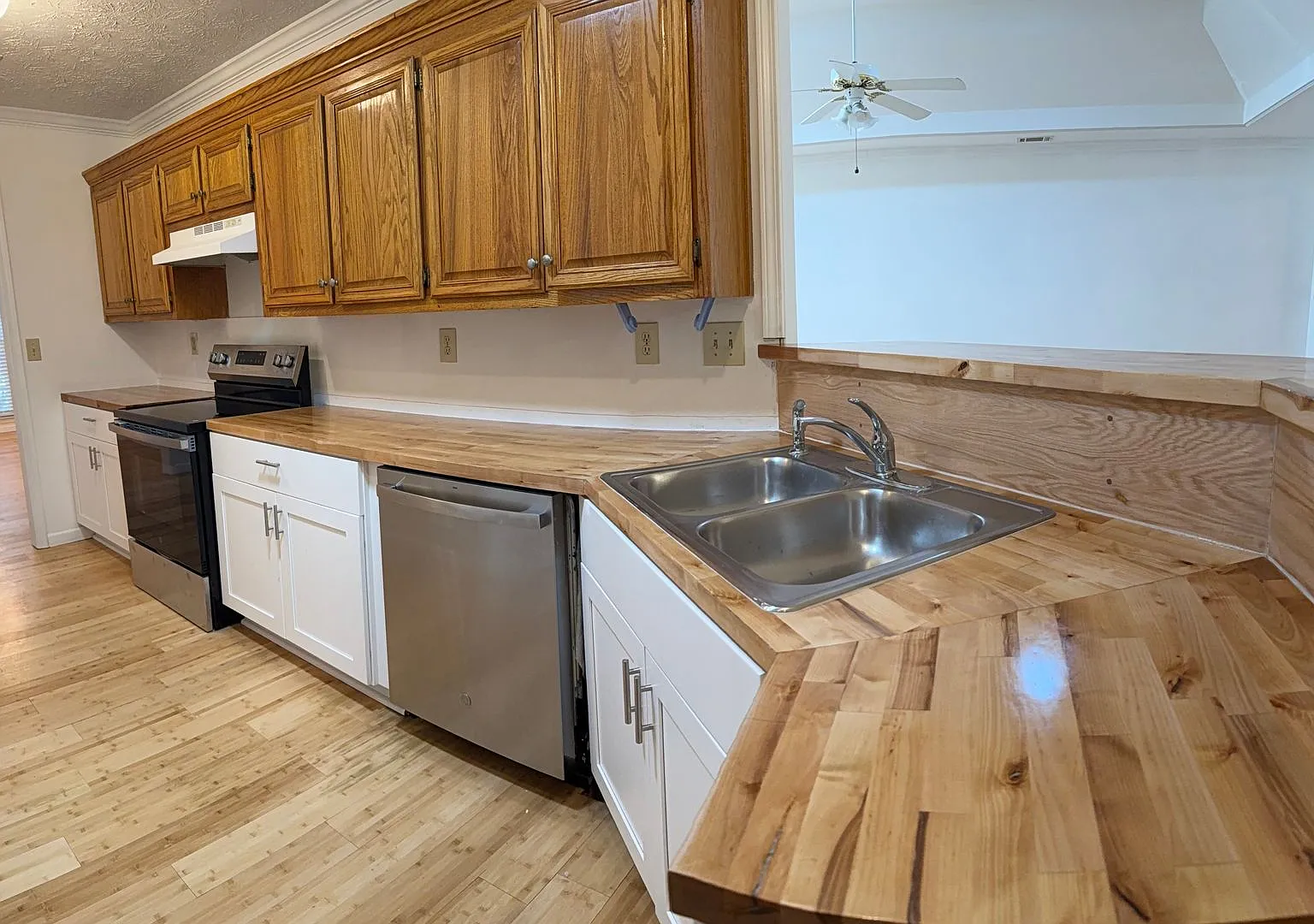 Complete Renovation - 3 Bed/2.5 Bath In Lawrenceville — Photo 3