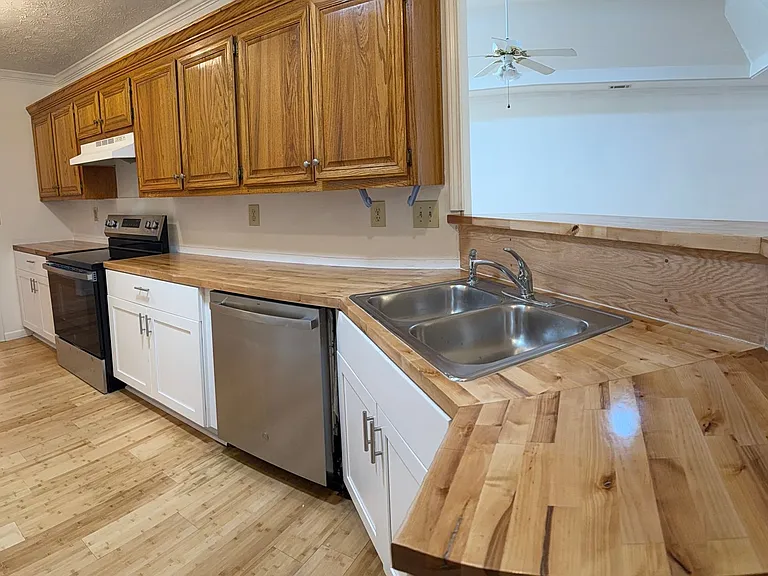 1040 Sunny Field Ct — Photo 6