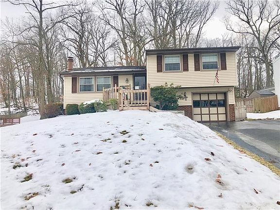 2nd image of 108 Valleyview Dr