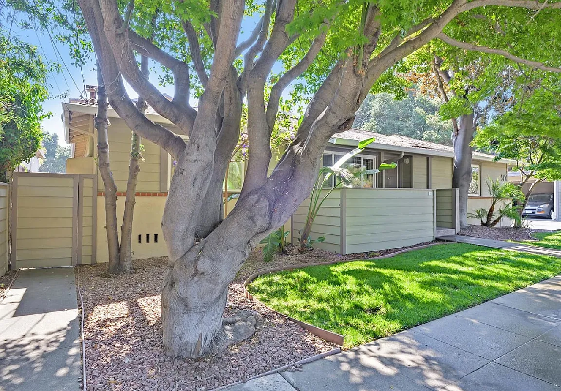 517 Glenwood Ave — Photo 2