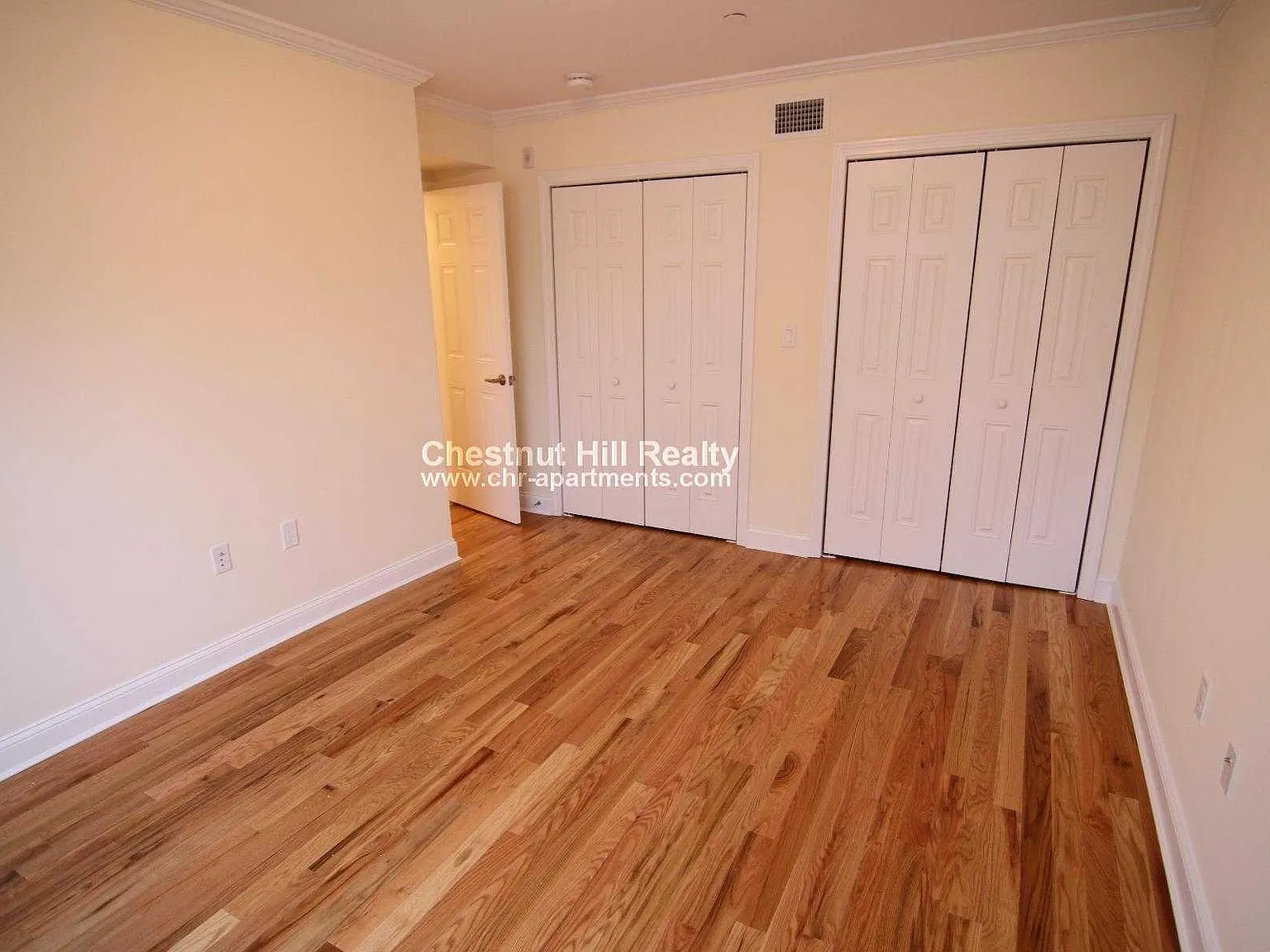 3 bed, 1.5 bath, $4,950 — Photo 2
