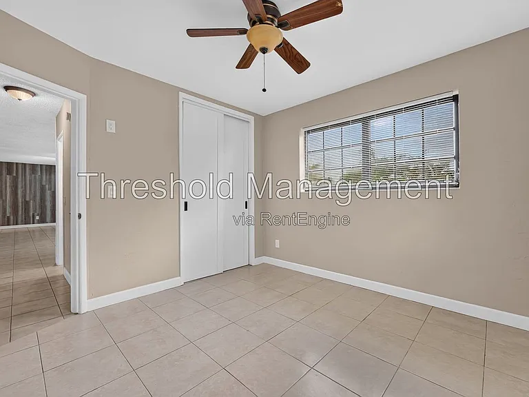 19632 NE 12th Pl — Photo 29