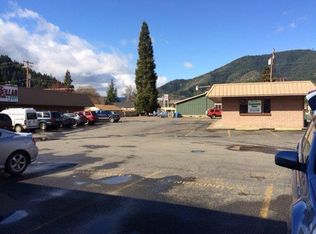 314 E Main St, Rogue River, OR 97537