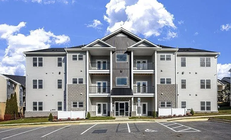 Fairway Vista Apartments — Photo 30